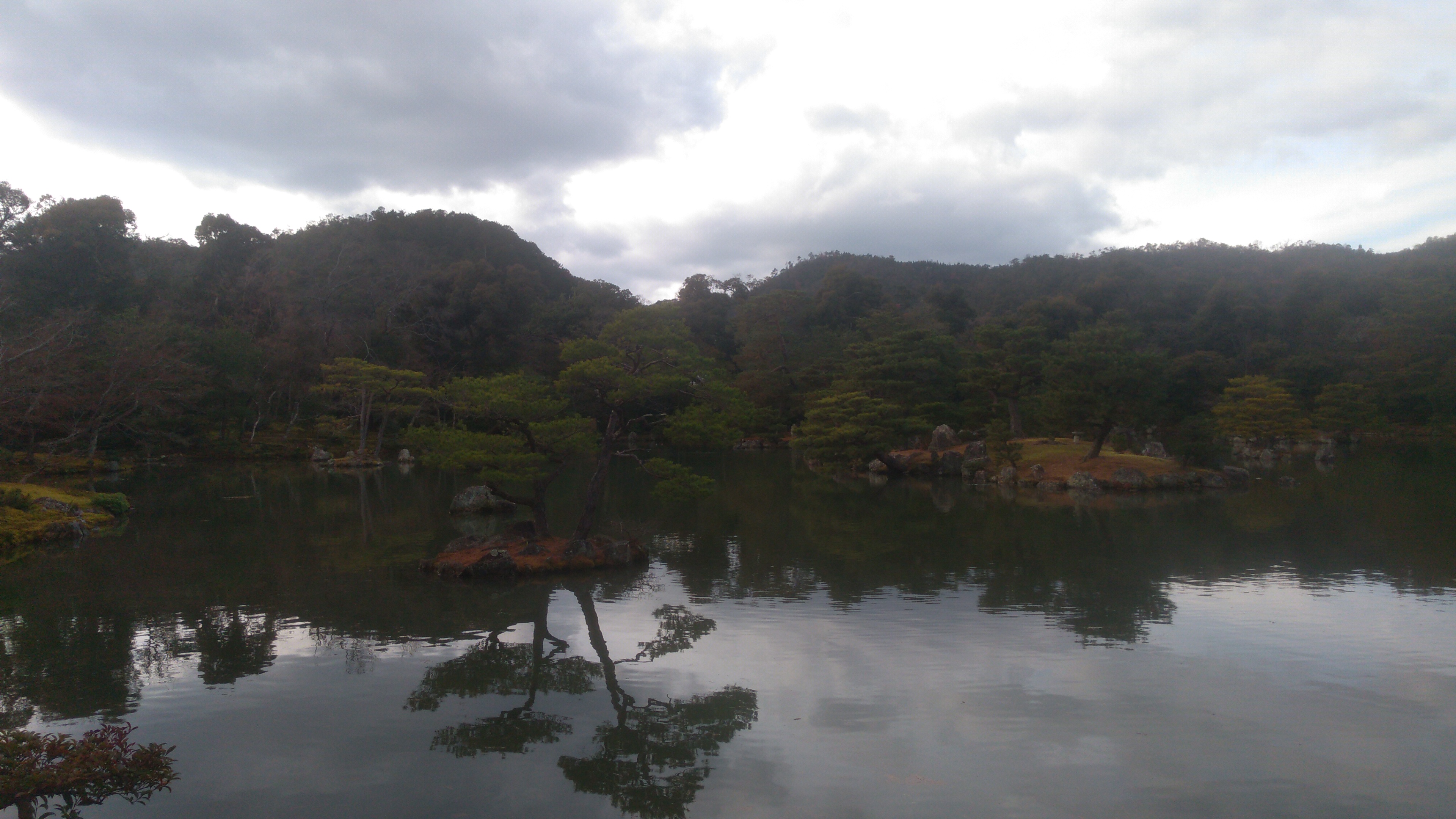 Lac Kinkaku-ji.